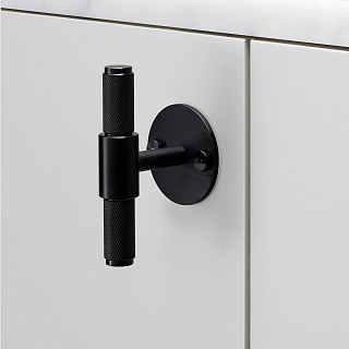 T-Bar Plate Cross Black