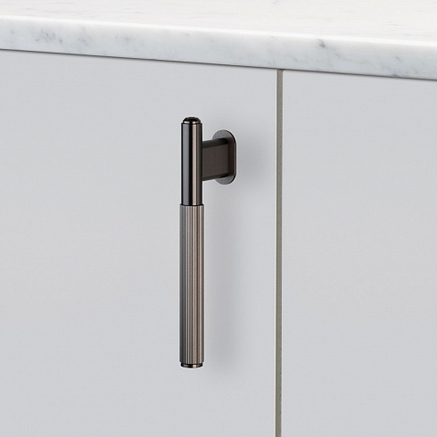 Ручка-скоба Buster and Punch L-Bar Gun Metal Linear GLB-35329