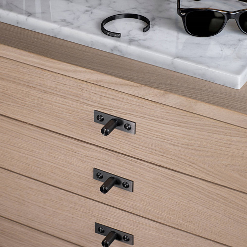 Ручка-кнопка Buster and Punch Knob Plate Linear Black set of 2 Linear GFK-02323