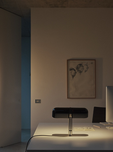 Настольная лампа Santa and Cole Duo black Duo DUOTA01