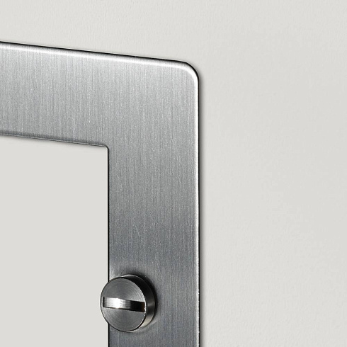 Рамка Buster and Punch 1G, 2 Mod Brass Plates and Modules UK-MG-PL-2M-BR-A