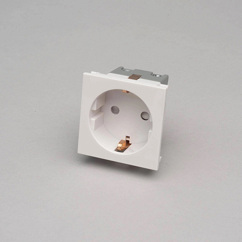 Модуль Buster and Punch Schuko Socket Type F 50mm white Plates and Modules SCHSW
