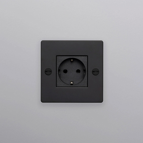 Розетка Buster and Punch 1G Schuko Type F black Sockets CSC-023786