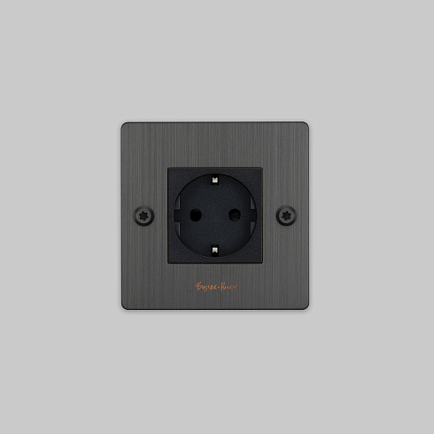 Розетка Buster and Punch 1G / Schuko Type F / Linear / With B+P Logo / Smoked Bronze Sockets CSC-454188