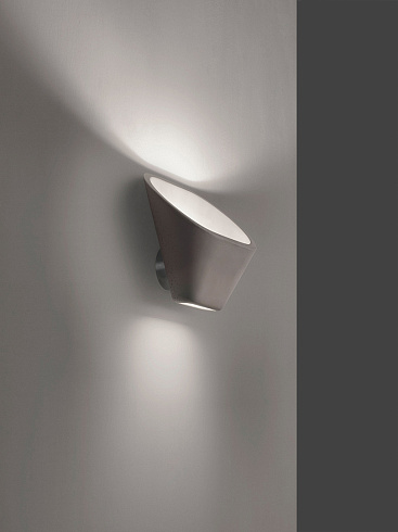 Настенный светильник Foscarini Aplomb Brown Aplomb FN195005E_52