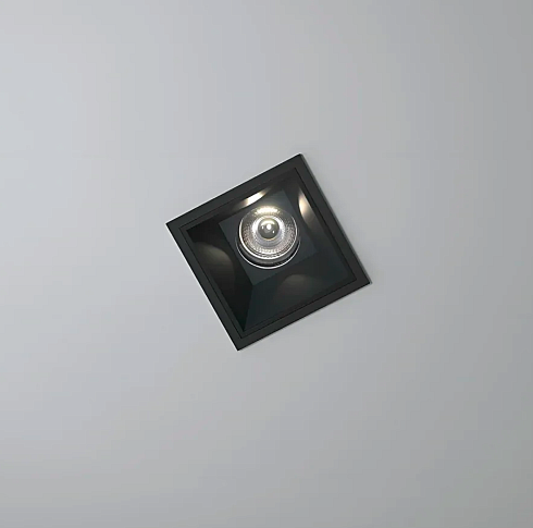 Спот Oty Light X4 B 8W 3000К 60 White on/off X 3X4B.023L.66