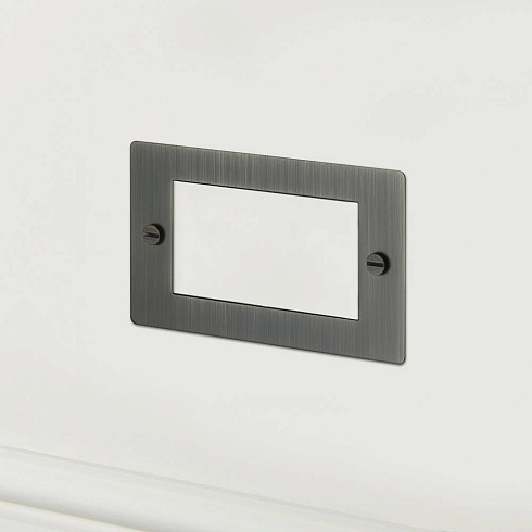 Рамка Buster and Punch 2G, 4 Mod Smoked Bronze Plates and Modules UK-MG-PL-4M-SM-A