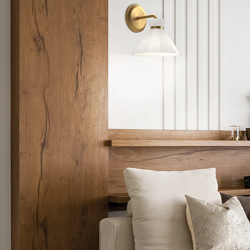 Настенные светильники Alora ALM-HALSTON-1WB-GD 