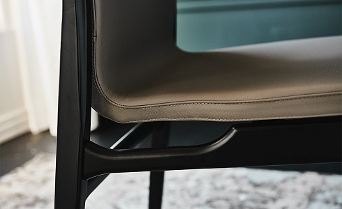 Обеденный стул Cattelan Italia Ginevra Matt Black Ecrù Ginevra Ginevra OP17 / GLV03