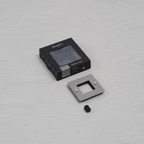 Рамка Buster and Punch 1G steel logo Plates and Modules CPL-072012