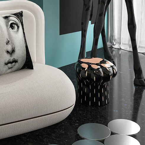 Табурет Scarlet Splendour Paw Stool 