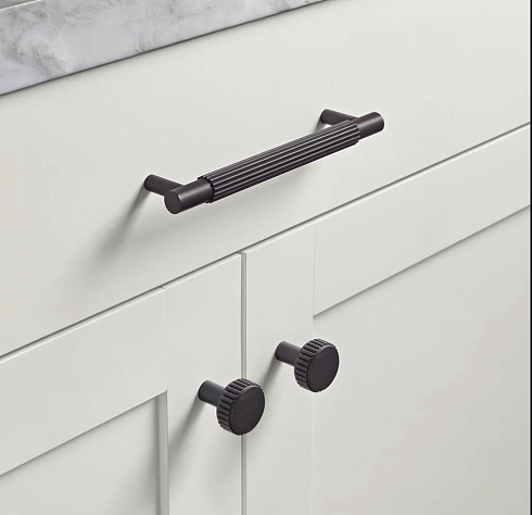 Ручка-скоба Restoration Hardware Pillars L.10.2 Bronze Pillars 10179369 BRNZ