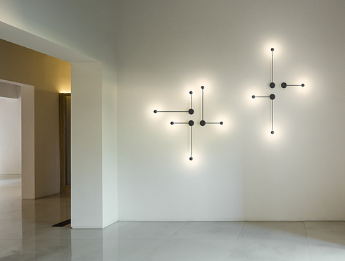 Настенный светильник Vibia Pin 1690 Black Pin 169011/10