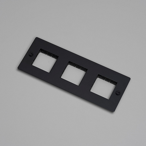Рамка Buster and Punch 3G black Plates and Modules CPL-022020