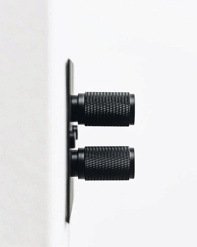 Диммер Buster and Punch 2G Cross Steel/brass Switches UK UK-DI-CO-2G-LED-ST-BR-A