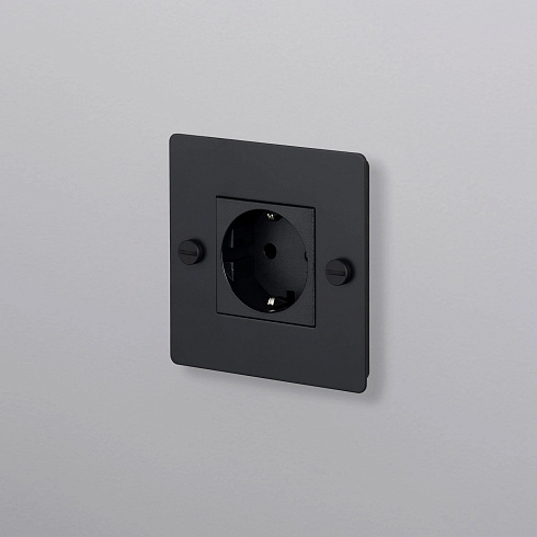 Розетка Buster and Punch 1G Schuko Type F black Sockets CSC-023786