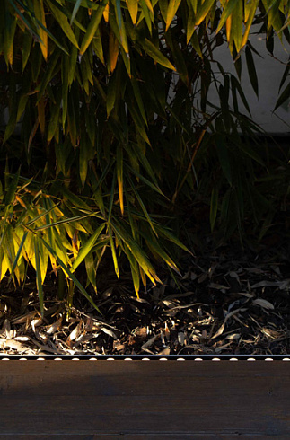 Уличный светильник AUGENTI Matrix Mini Floodlight 8W 2700K 20 on/off Matrix 2811P/HPRCNB