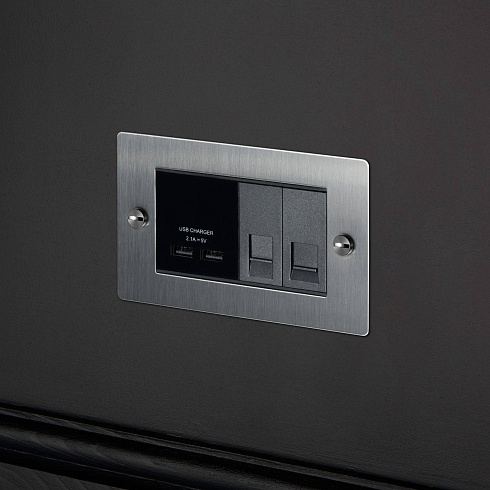 Рамка Buster and Punch 2G, 4 Mod Black Plates and Modules UK-MG-PL-4M-BL-A