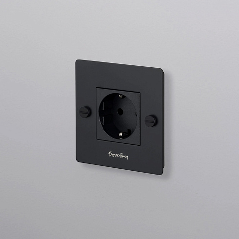 Розетка Buster and Punch 1G Schuko Type F black Sockets CSC-021980