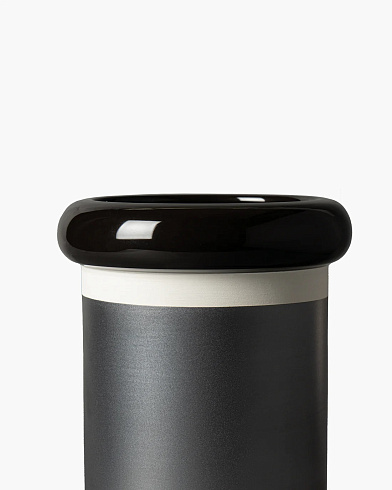 Ваза Bitossi Ceramiche Untitled 28 Oxidized black Untitled Z66A0547