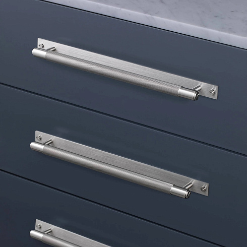 Ручка-скоба Buster and Punch Pull Bar Plate Cross Steel Cross UK-PB-HP-360-ST-A