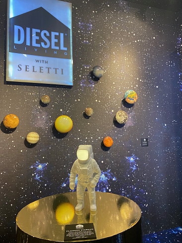 Настольная лампа Seletti Flashing Starman Diesel Living with Seletti 10939