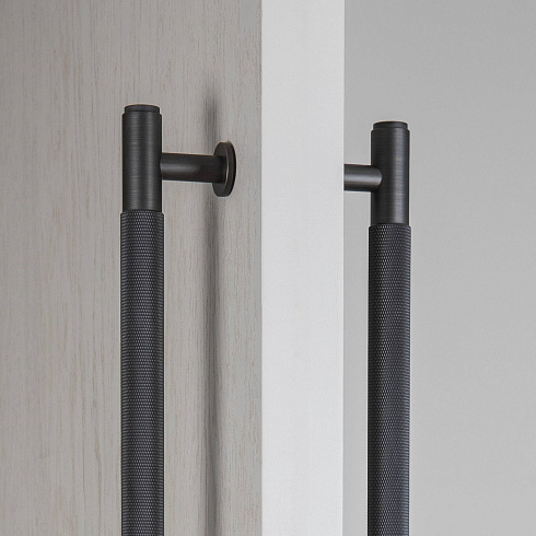 Ручка-скоба Buster and Punch Pull Bar Double-Sided Cross Smoked Bronze Cross RPB-09279