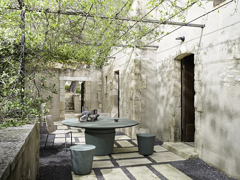 Уличный стол Gervasoni Kasane 36 Pietra Kasane KAS036KC