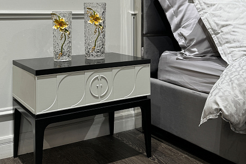 Тумбочка прикроватная Spinola черно/серая см Garda Decor GD-00002 