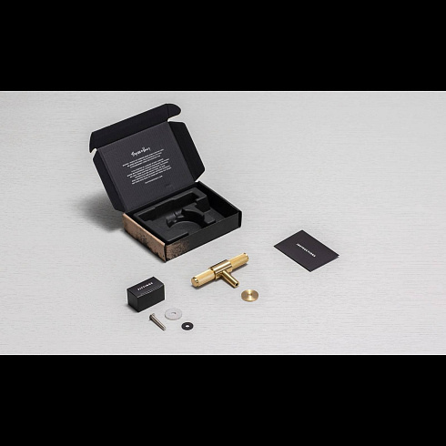 Ручка-кнопка Buster and Punch T-Bar Cross Brass Cross RTB-054085