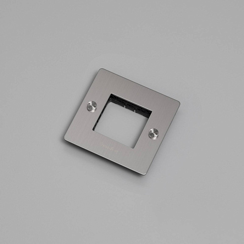 Рамка Buster and Punch 1G steel logo Plates and Modules CPL-072012