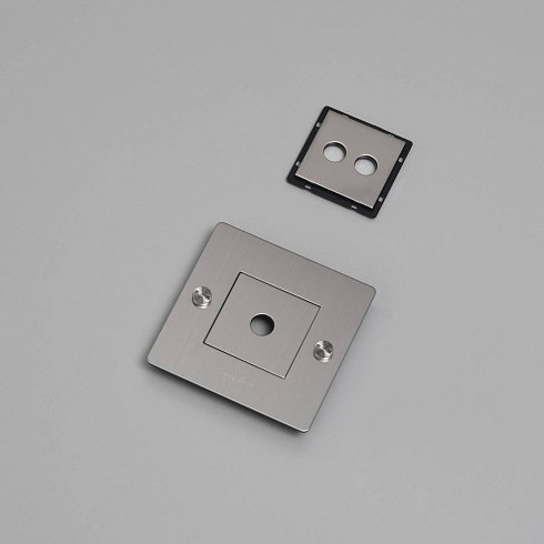 Рамка Buster and Punch 1G Horizontal with Infills Steel logo Plates and Modules CPL-071992