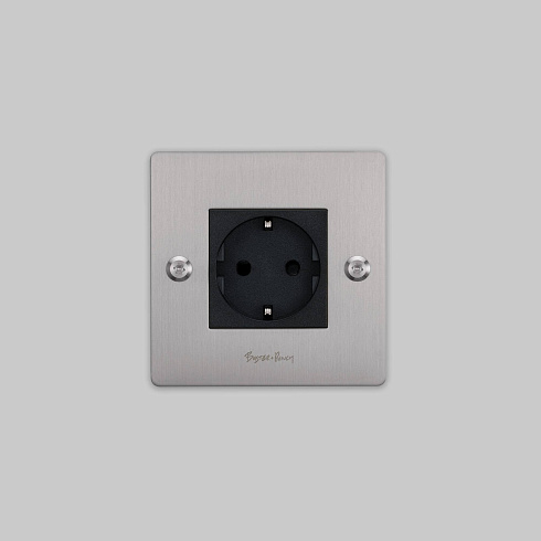 Розетка Buster and Punch 1G / Schuko Type F / Linear / With B+P Logo / Smoked Bronze Sockets CSC-454188