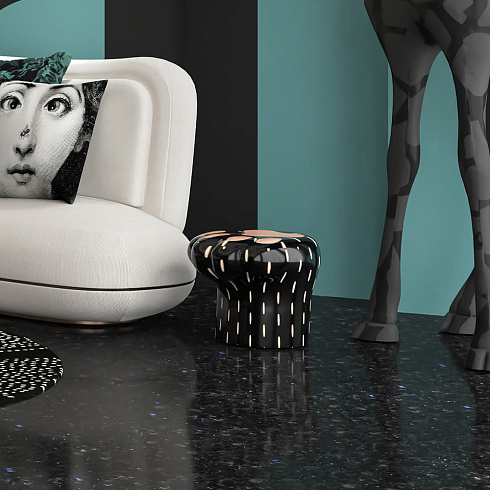 Табурет Scarlet Splendour Paw Stool 