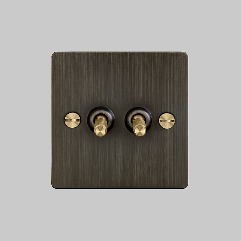 Выключатель Buster and Punch 2G Toggle Smoked Bronze/brass Switches UK UK-TO-CO-2G-SM-BR-A