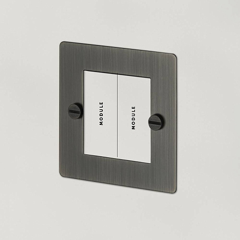 Рамка Buster and Punch 1G, 2 Mod Smoked Bronze Plates and Modules UK-MG-PL-2M-SM-A