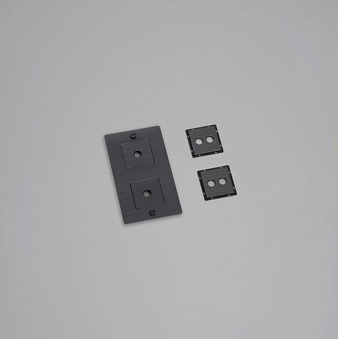 Рамка Buster and Punch 2G Vertical with Infills smoked bronze Plates and Modules CPL-092394