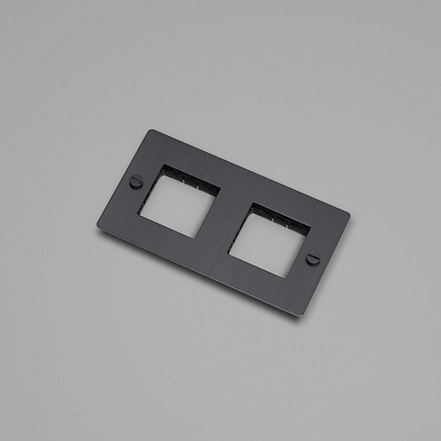 Рамка Buster and Punch 2G smoked brionze Plates and Modules CPL-092018