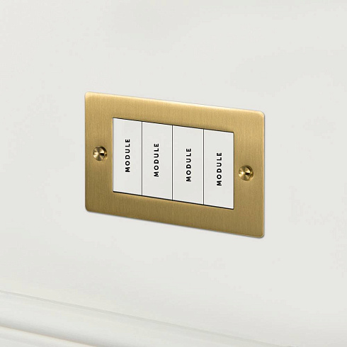Рамка Buster and Punch 2G, 4 Mod Brass Plates and Modules UK-MG-PL-4M-BR-A