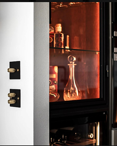 Диммер Buster and Punch 1G Cross Black/brass Switches UK UK-DI-CO-1G-LED-BL-BR-A