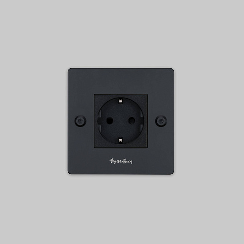 Розетка Buster and Punch 1G / Schuko Type F / Linear / Without B+P Logo / White Sockets CSC-144096