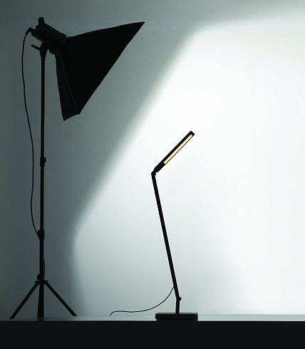 Настольная лампа Nemo Untitled Mini Linear LED Titan Grey Untitled UNT LD2 15+UNT BAD 11