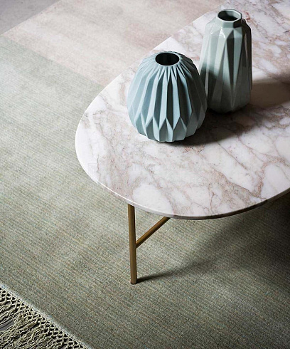 Журнальный столик Tacchini Soap 130  Soap T25 Matt Champagne Gold / T31 White Calacatta Marble