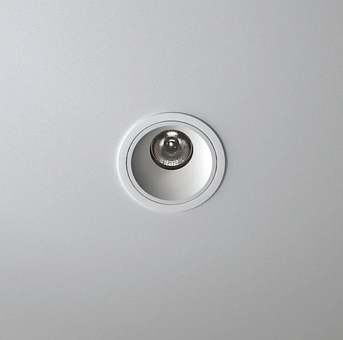 Спот Oty Light X1 B 8W 3000К 60 White on/off X 3X1B.023L.66