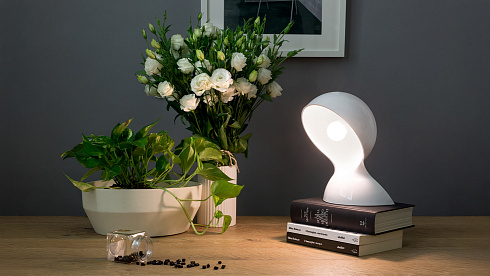 Настольная лампа Artemide Dalu Ruby Red Ruby Red S1466000A09