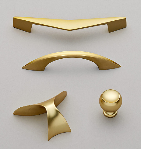 Ручка-скоба Rejuvenation Boomerang L.10.2cm Aged Brass Boomerang 1210302