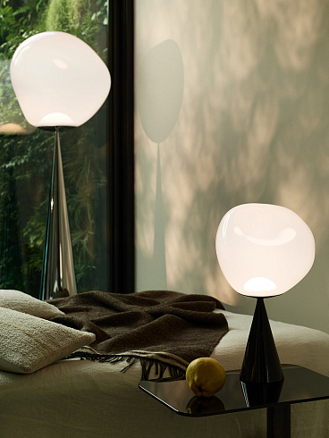 Настольная лампа Tom Dixon Melt Cone Fat opal/black Melt MES02OP-TUN01M2