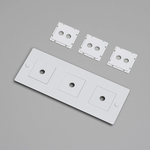 Рамка Buster and Punch 3G Horizontal with infils white Plates and Modules CPL-141999