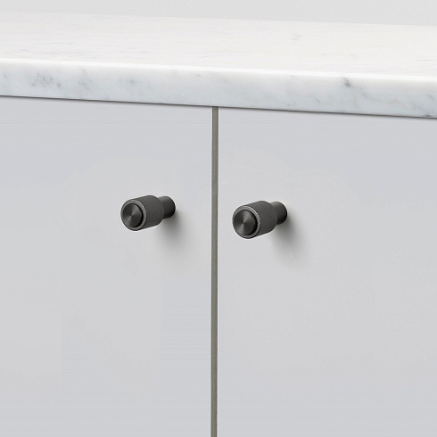 Ручка-кнопка Buster and Punch Knob Cast Gun Metal set of 2 Cast UFK-351274
