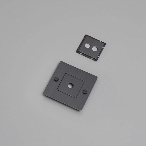 Рамка Buster and Punch 1G Horizontal with Infills Smoked Bronze Plates and Modules CPL-091993